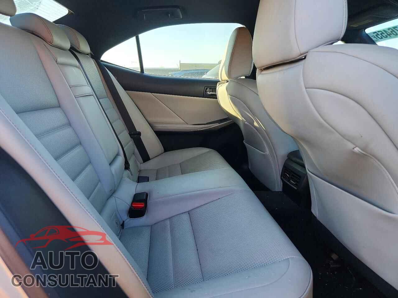LEXUS IS 2015 - JTHBF1D21F5050148