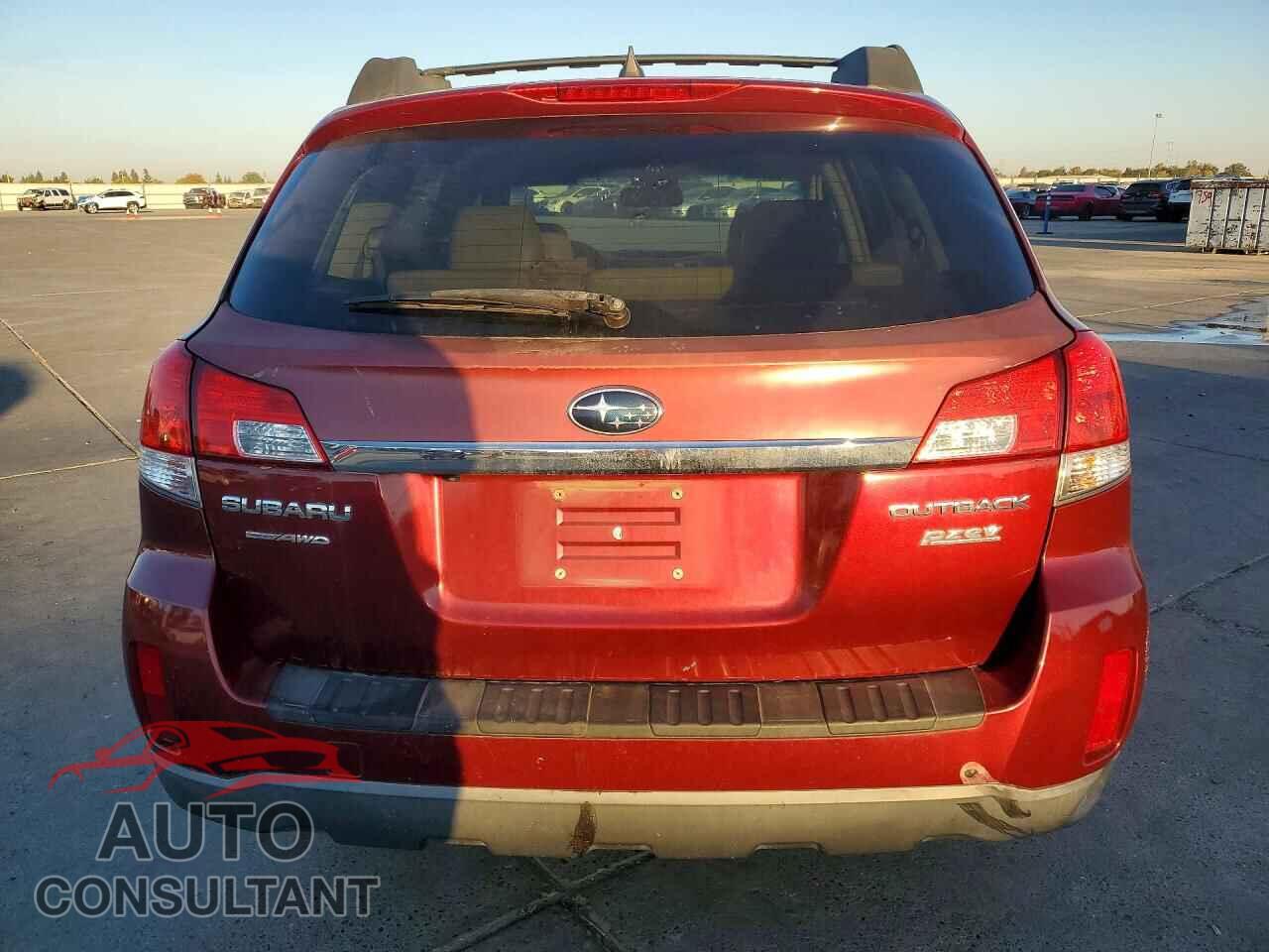 SUBARU OUTBACK 2011 - 4S4BRBKC7B3382008