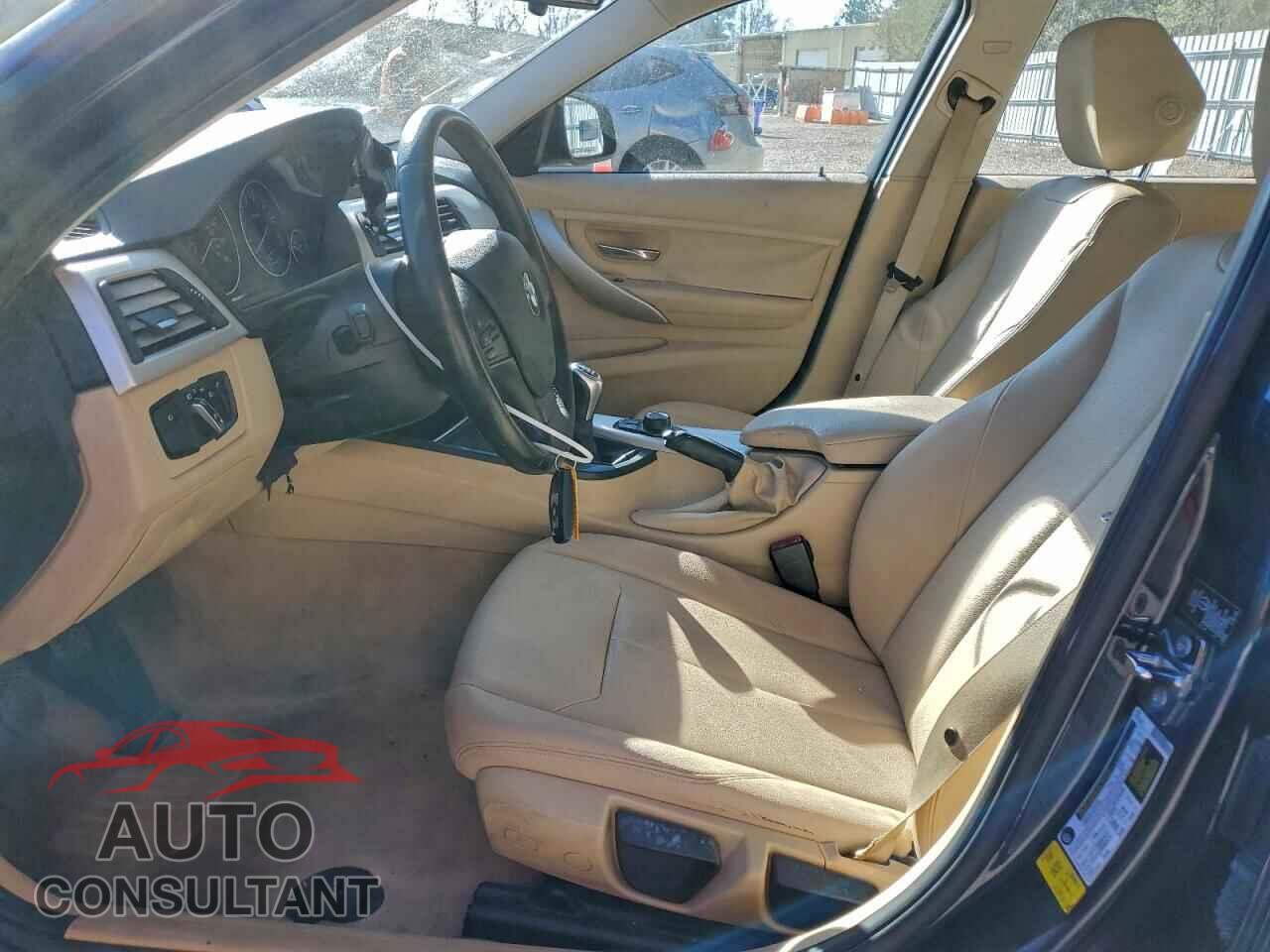 BMW 3 SERIES 2012 - WBA3A5C59CF452851