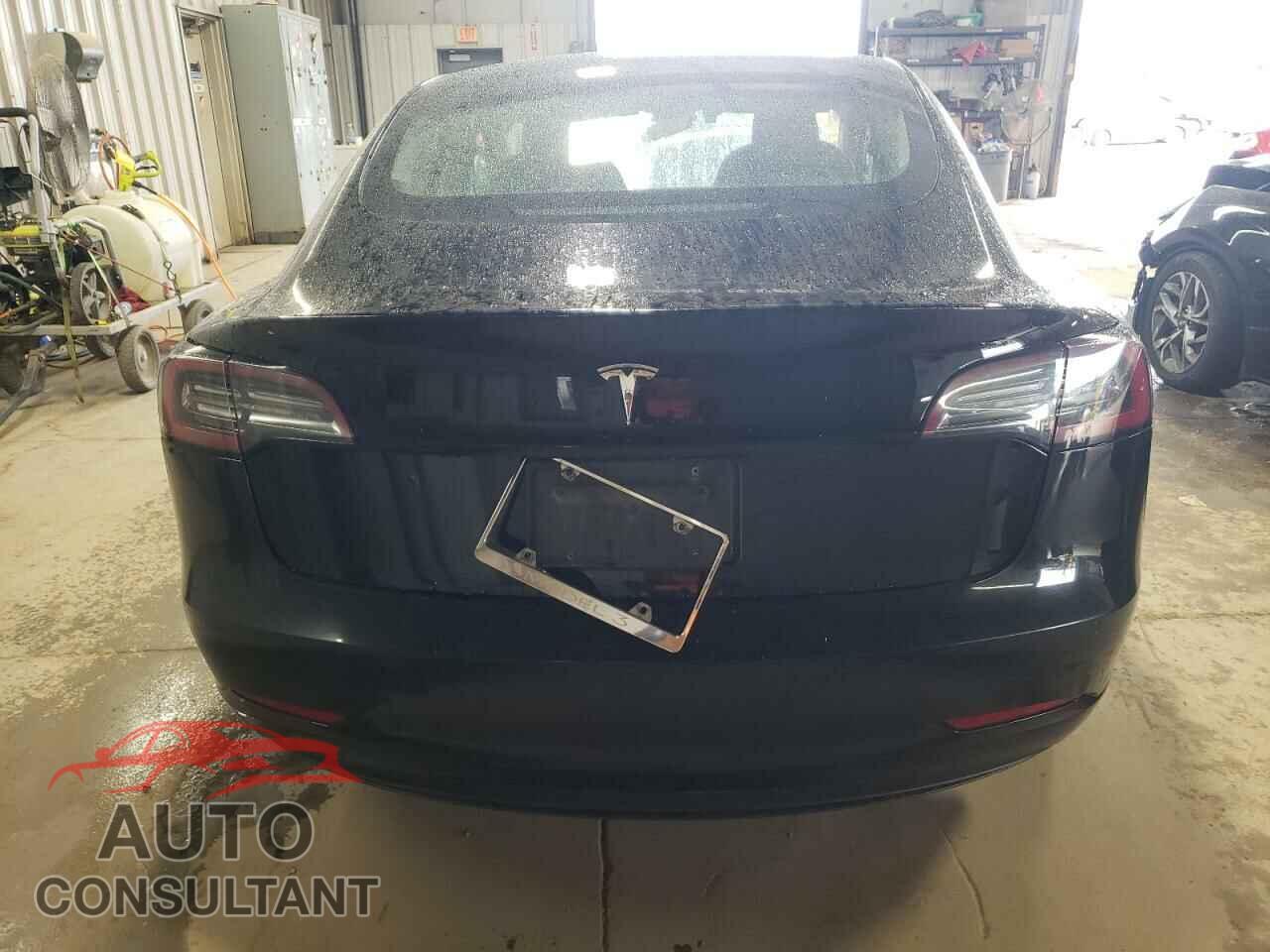 TESLA MODEL 3 2022 - 5YJ3E1EA5NF288399