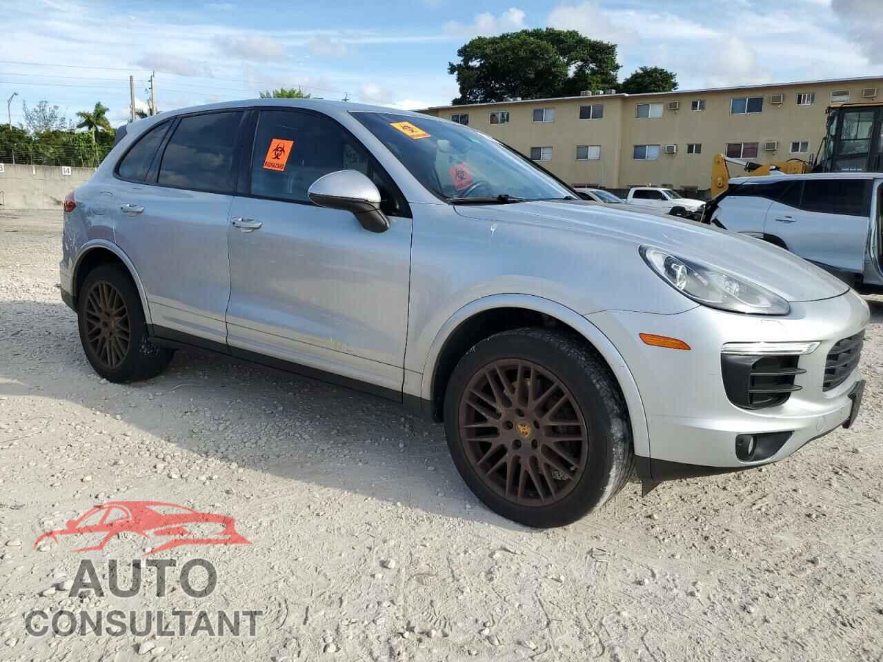 PORSCHE CAYENNE 2017 - WP1AA2A26HKA87298