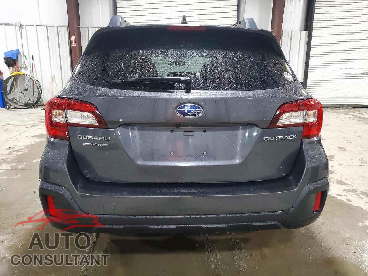 SUBARU OUTBACK 2018 - 4S4BSAFC2J3218432