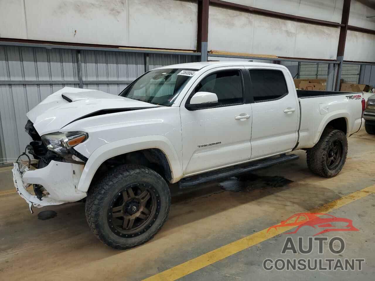 TOYOTA TACOMA 2018 - 5TFDZ5BN2JX034575