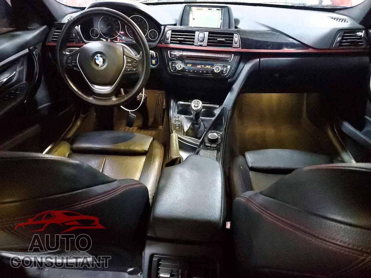 BMW 3 SERIES 2012 - WBA3A5C58CFJ89686