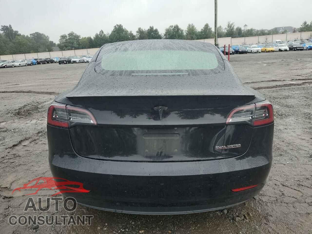 TESLA MODEL 3 2018 - 5YJ3E1EBXJF082689