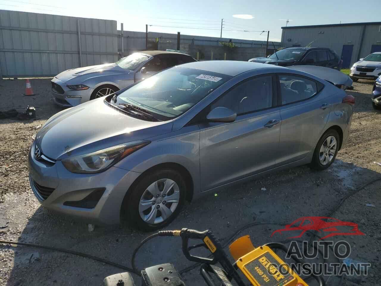 HYUNDAI ELANTRA 2016 - 5NPDH4AE1GH744876