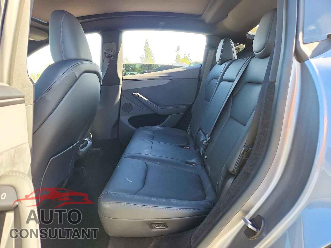 TESLA MODEL Y 2026 - 7SAYGDEEXTF703379