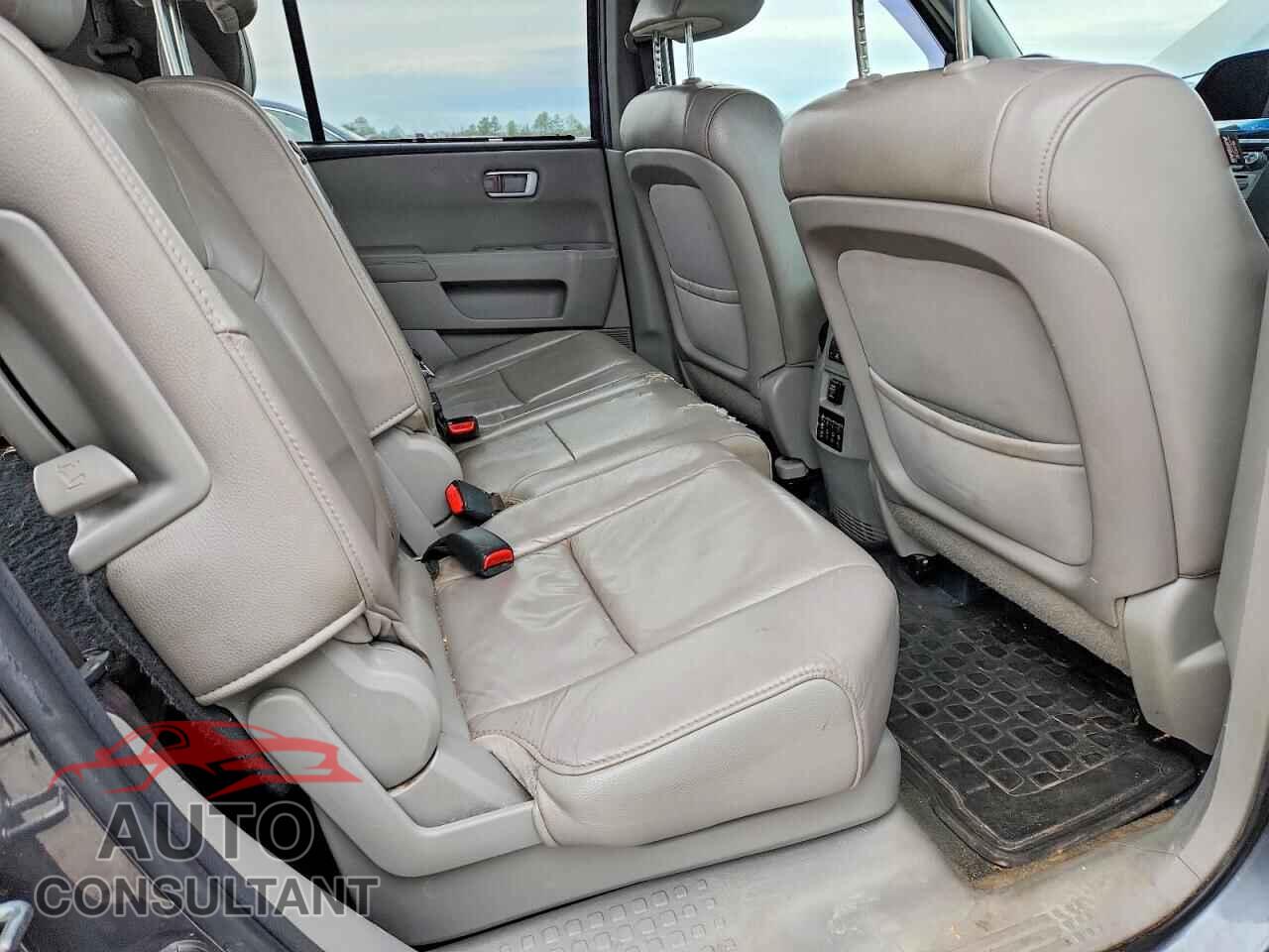 HONDA PILOT 2013 - 5FNYF4H96DB050744