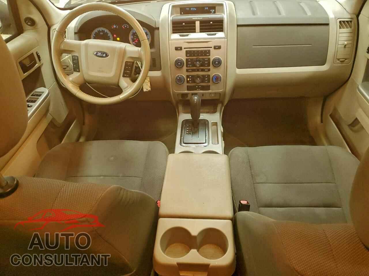 FORD ESCAPE 2010 - 1FMCU9DG2AKB10241
