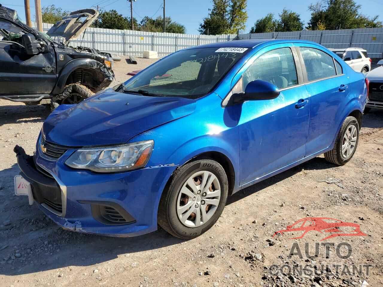 CHEVROLET SONIC 2017 - 1G1JB5SH0H4156826