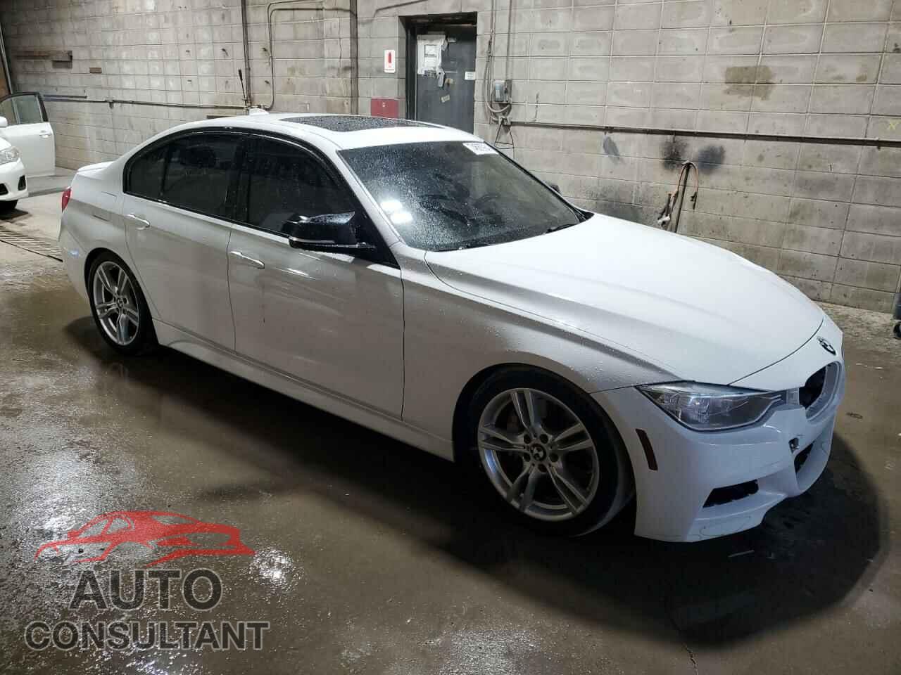 BMW 3 SERIES 2013 - WBA3A9C5XDF476908