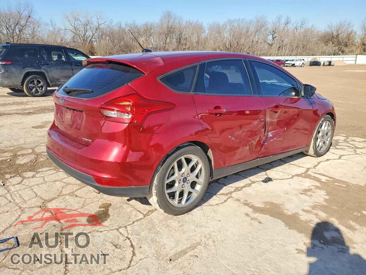 FORD FOCUS 2015 - 1FADP3K28FL334075