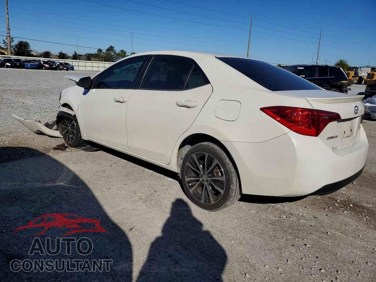 TOYOTA COROLLA 2018 - 5YFBURHE1JP786111