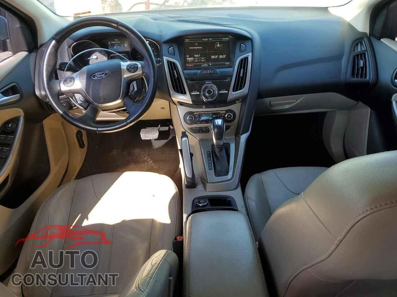 FORD FOCUS 2012 - 1FAHP3M26CL353024