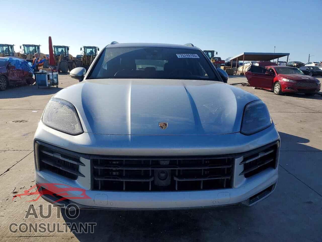 PORSCHE CAYENNE 2025 - WP1AA2AY2SDA01369