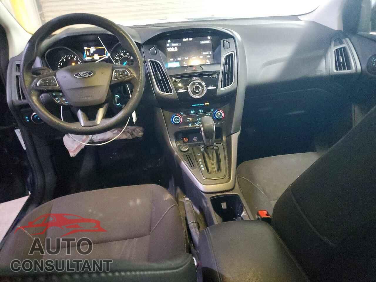 FORD FOCUS 2017 - 1FADP3M29HL233935