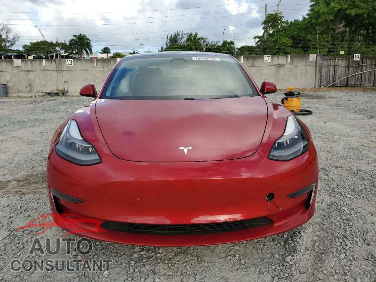 TESLA MODEL 3 2021 - 5YJ3E1EA2MF077773