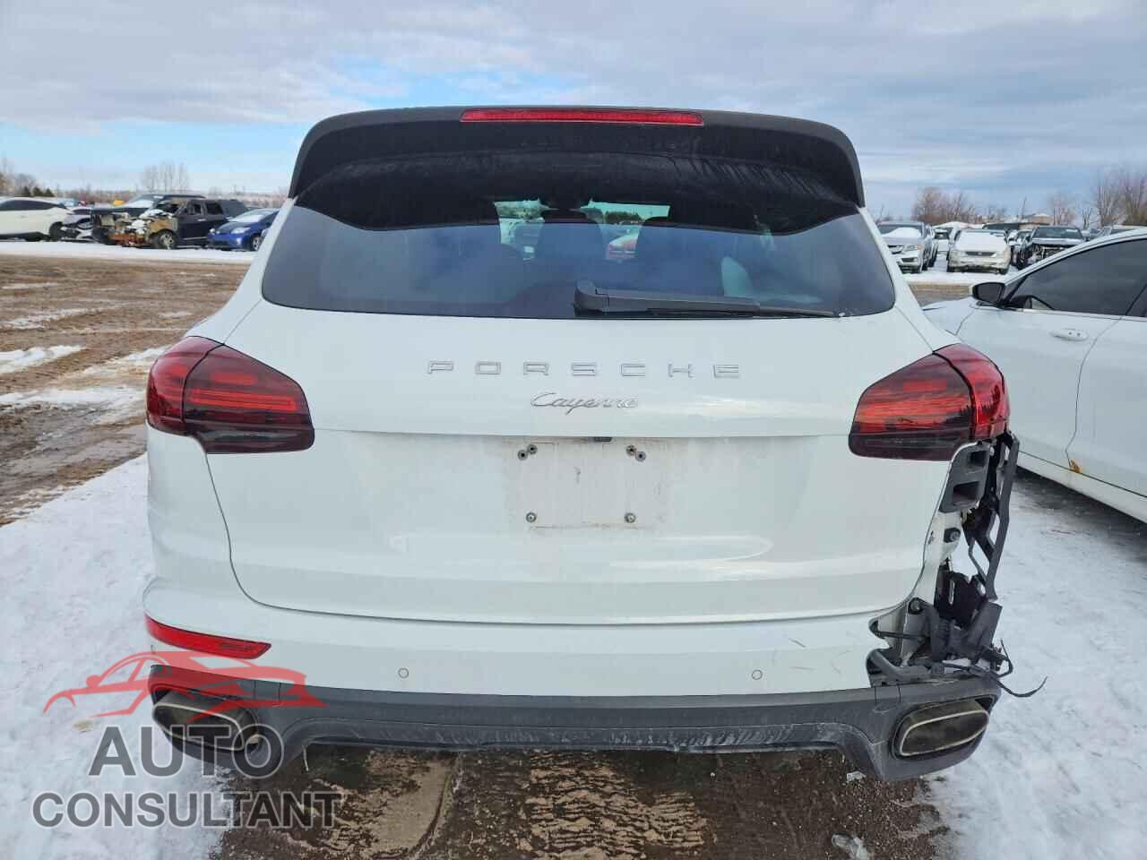 PORSCHE CAYENNE 2017 - WP1AA2A25HKA90144