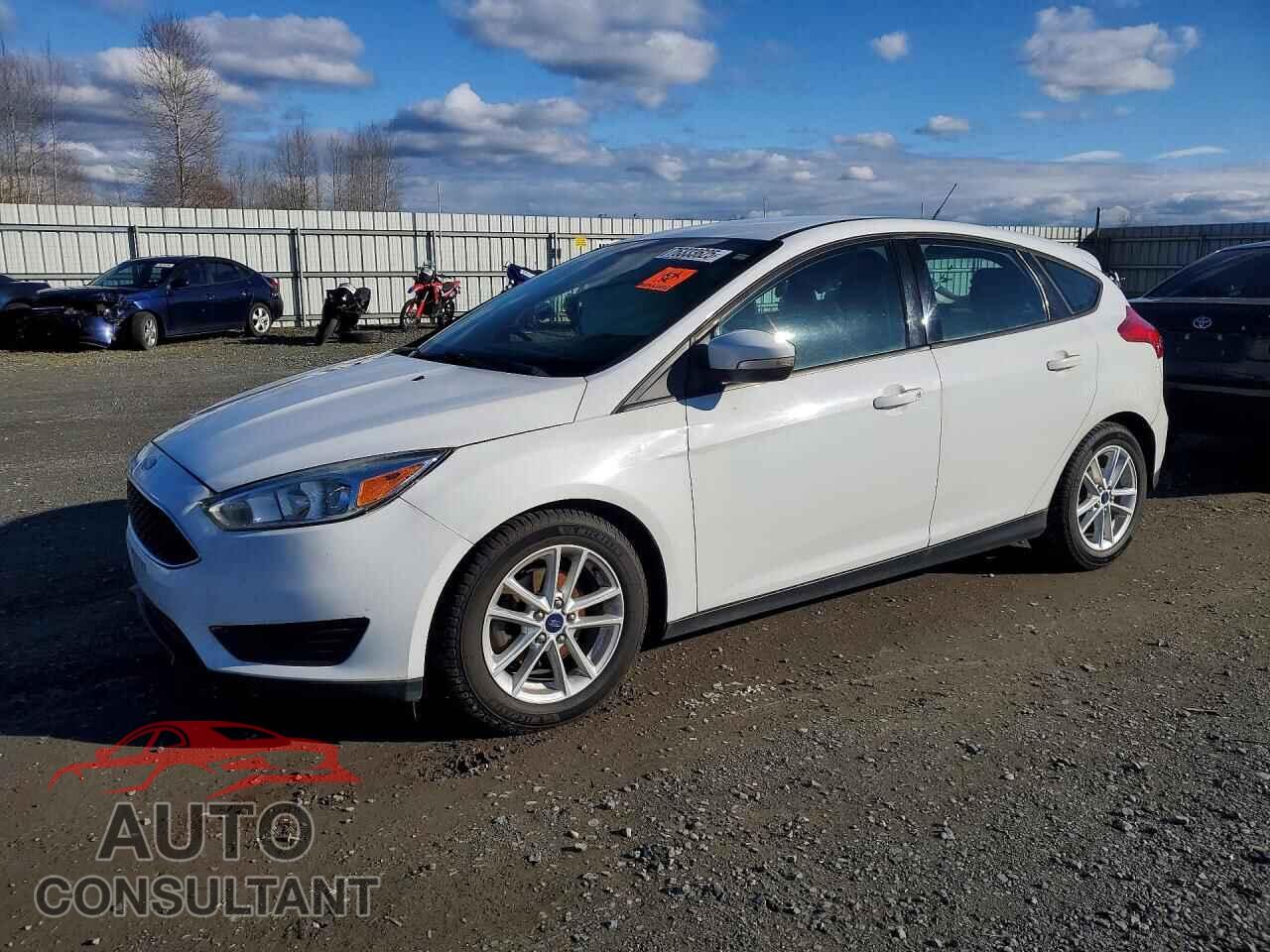 FORD FOCUS 2015 - 1FADP3K28FL315977
