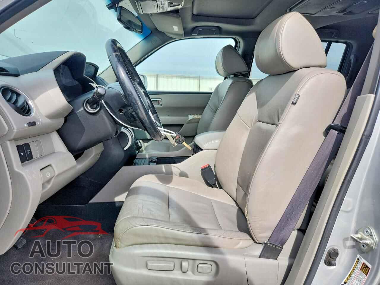 HONDA PILOT 2011 - 5FNYF3H96BB024118