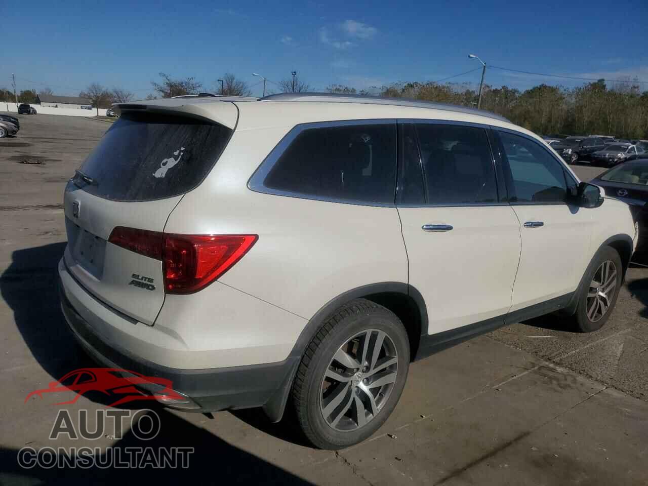 HONDA PILOT 2017 - 5FNYF6H05HB009167