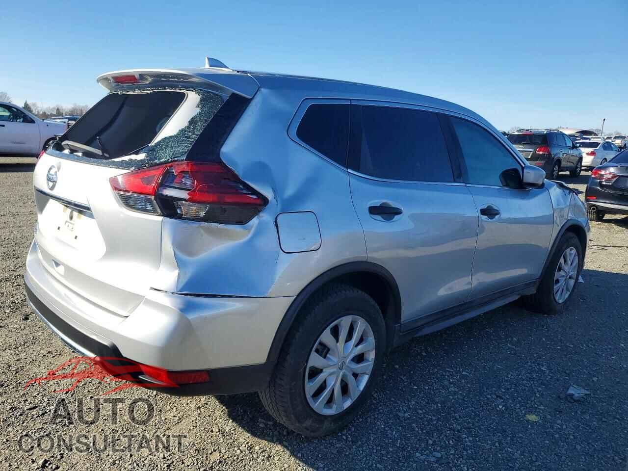 NISSAN ROGUE 2017 - KNMAT2MT3HP569648