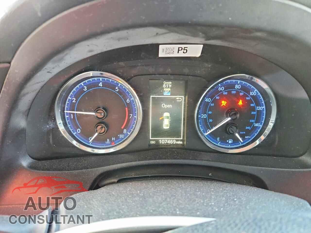 TOYOTA COROLLA 2017 - 5YFBURHE3HP712263