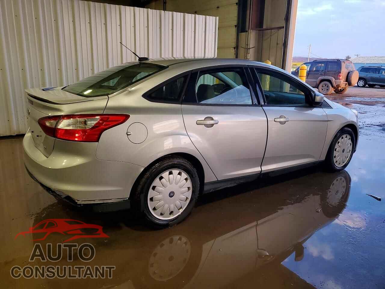 FORD FOCUS 2012 - 1FAHP3F27CL230409