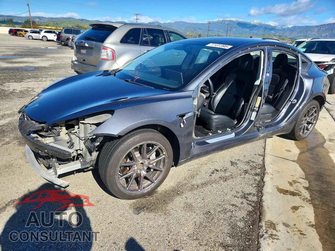 TESLA MODEL 3 2018 - 5YJ3E1EA8JF157882