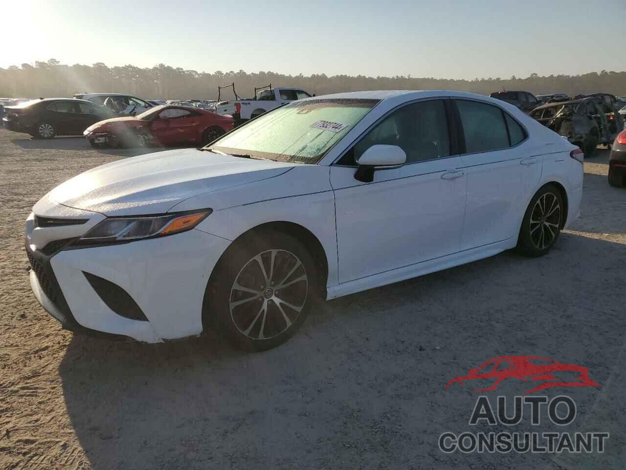 TOYOTA CAMRY 2018 - 4T1B11HK7JU541490