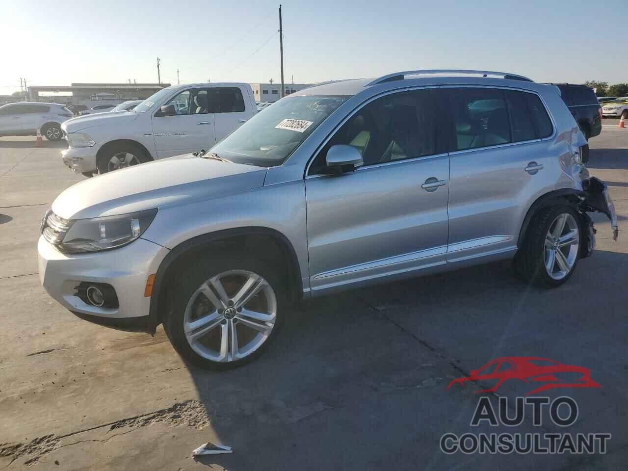 VOLKSWAGEN TIGUAN 2016 - WVGAV7AX0GW614110