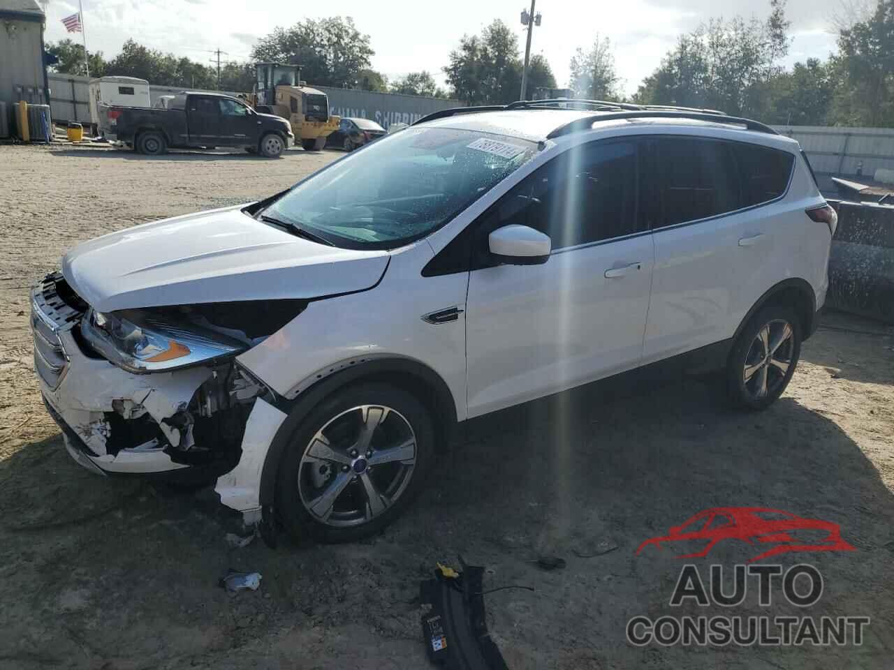 FORD ESCAPE 2017 - 1FMCU0G93HUC11389