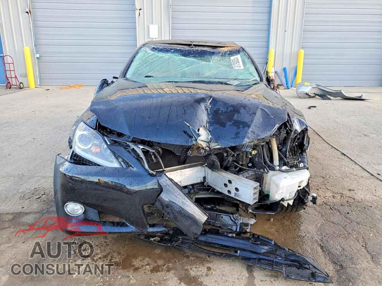LEXUS IS 250C 2012 - JTHFF2C21C2525660