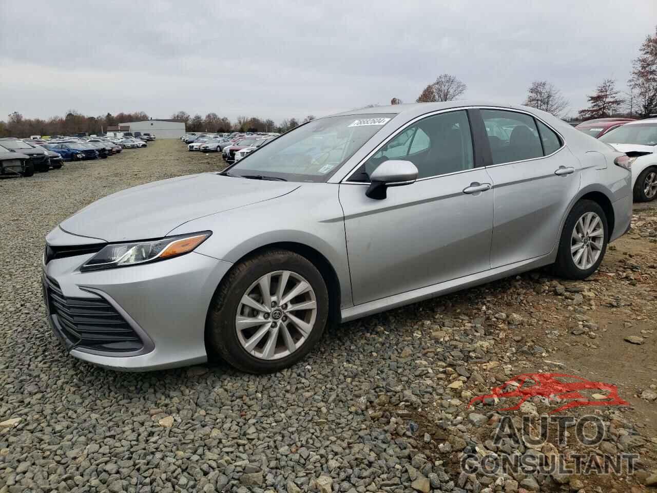 TOYOTA CAMRY 2022 - 4T1C11BK5NU063279