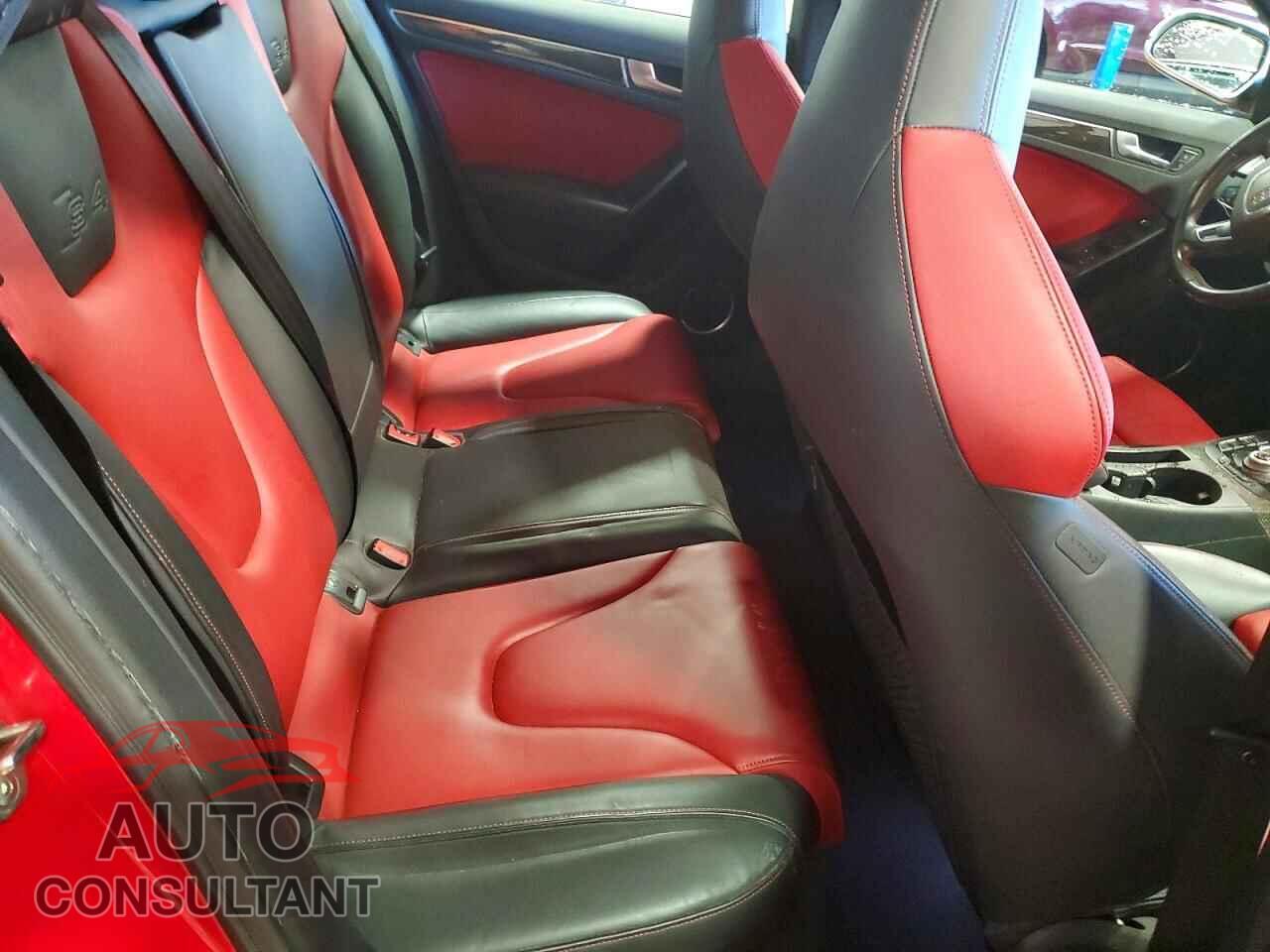 AUDI S4/RS4 2011 - WAUDGAFL8BA044407