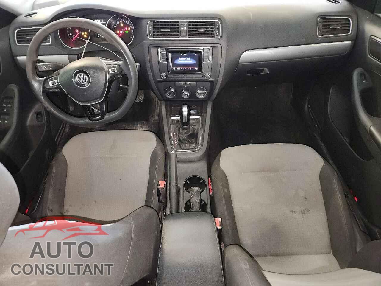 VOLKSWAGEN JETTA 2017 - 3VW2B7AJ4HM257185