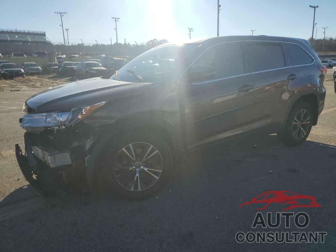 TOYOTA HIGHLANDER 2018 - 5TDBZRFH7JS898806