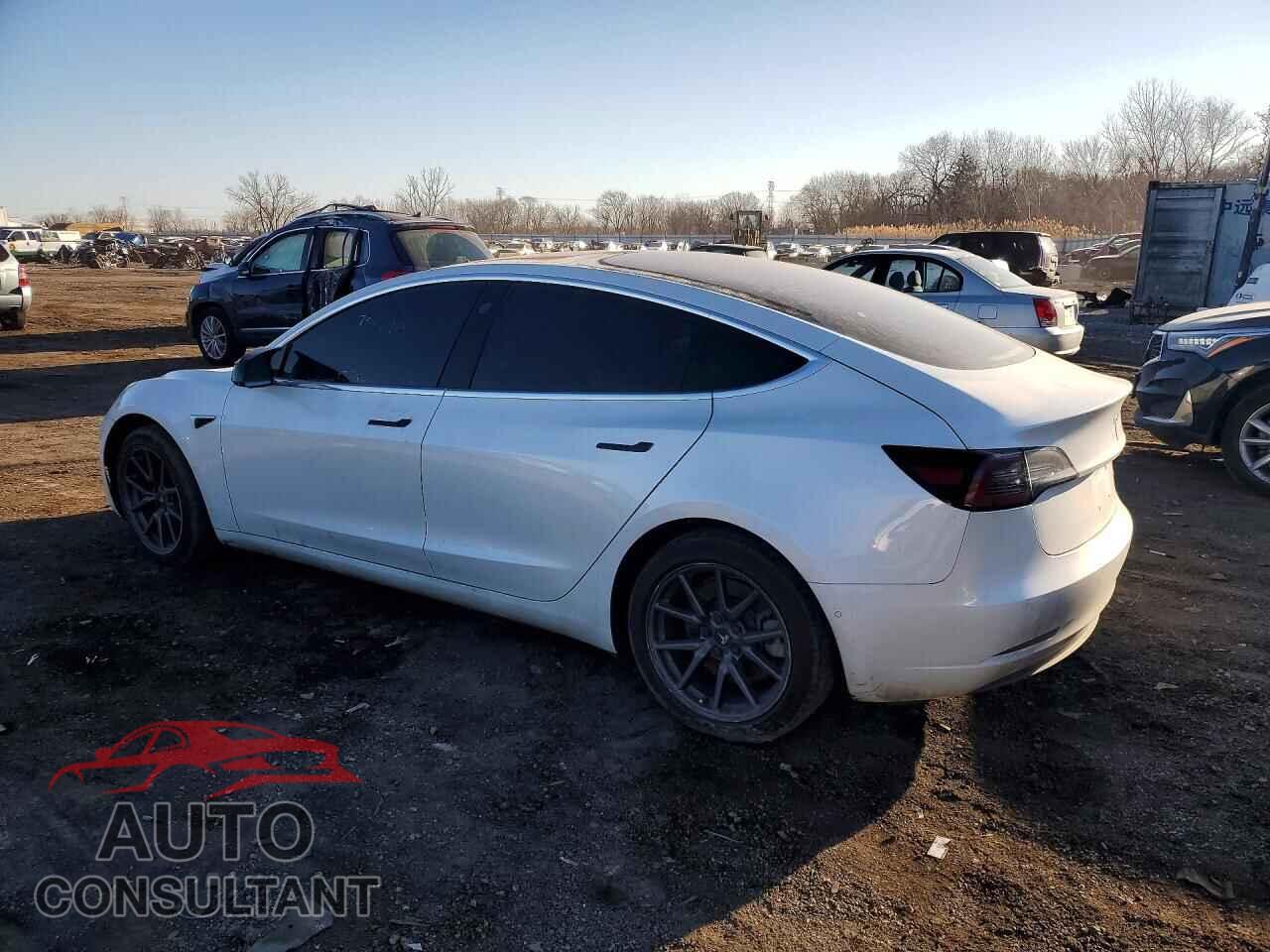 TESLA MODEL 3 2018 - 5YJ3E1EB4JF100247