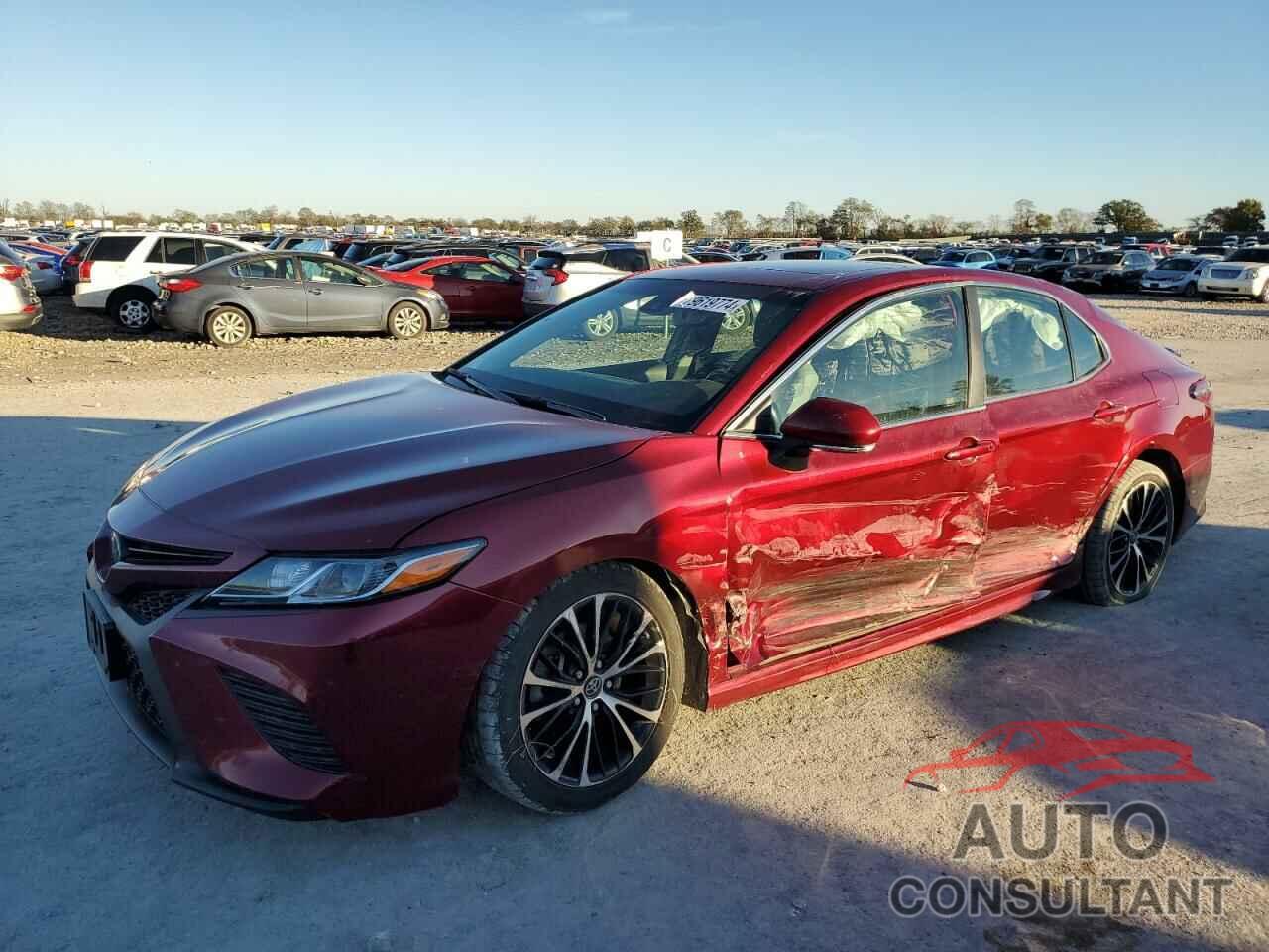 TOYOTA CAMRY 2018 - 4T1B11HK6JU522381