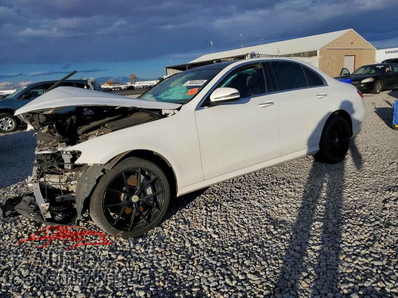 MERCEDES-BENZ E 2018 - WDDZF4KB7JA371976