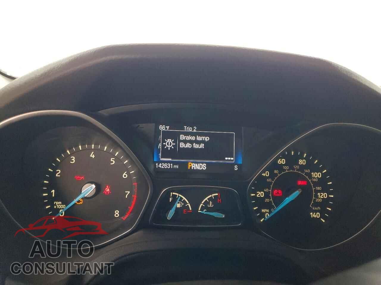 FORD FOCUS 2015 - 1FADP3K20FL364171