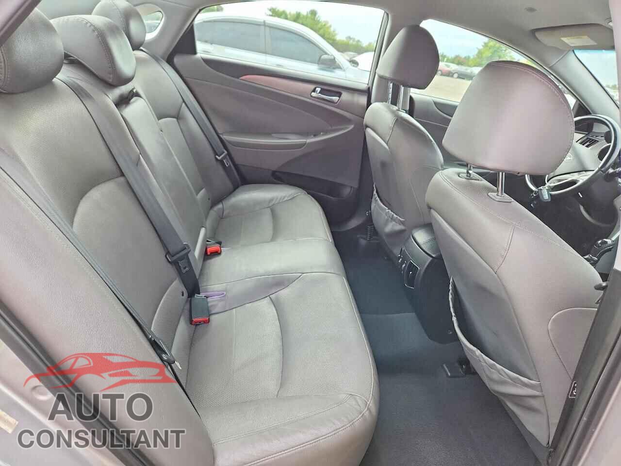 HYUNDAI SONATA 2012 - KMHEC4A45CA026335