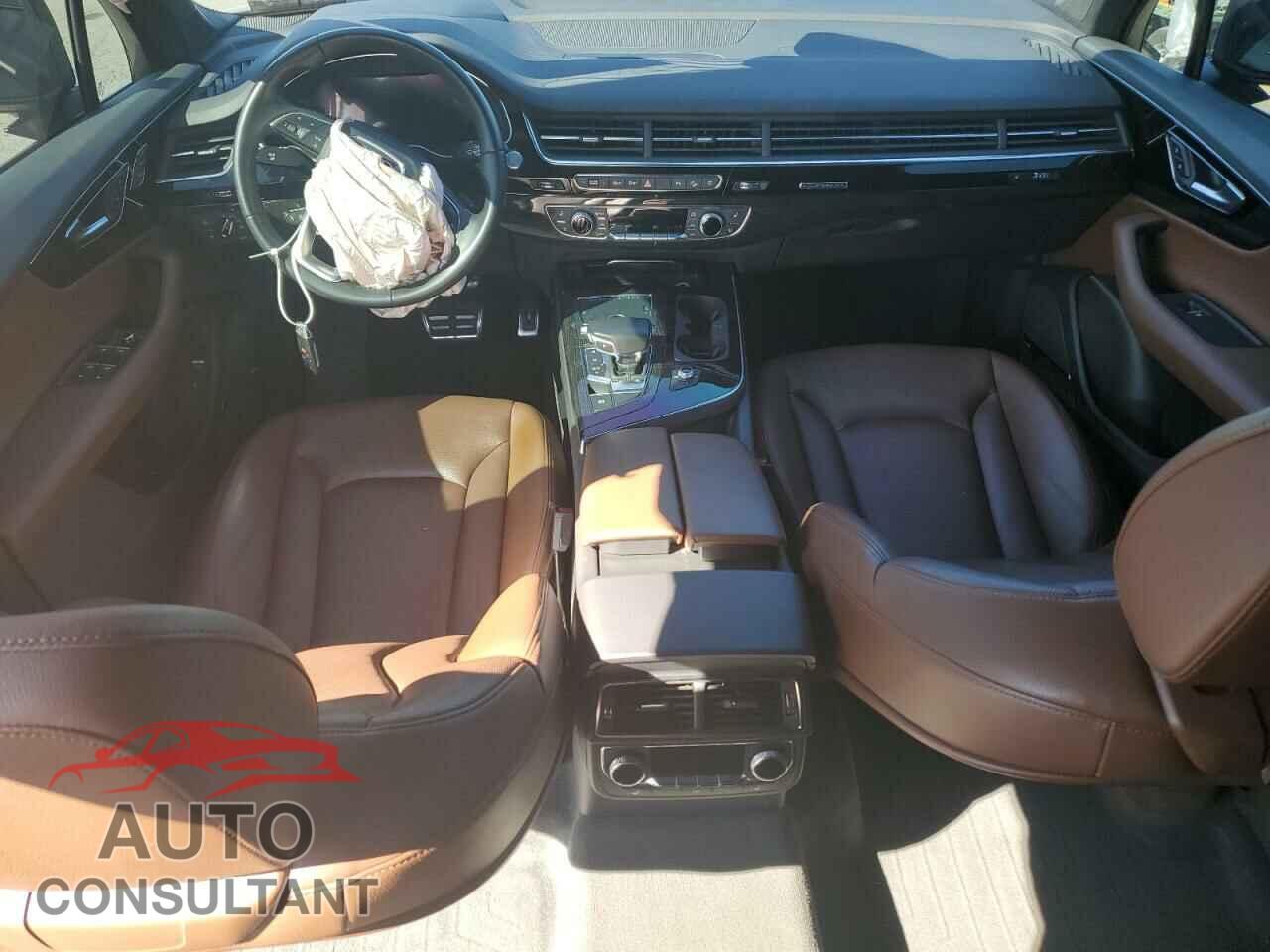 AUDI Q7 2018 - WA1VAAF76JD015801