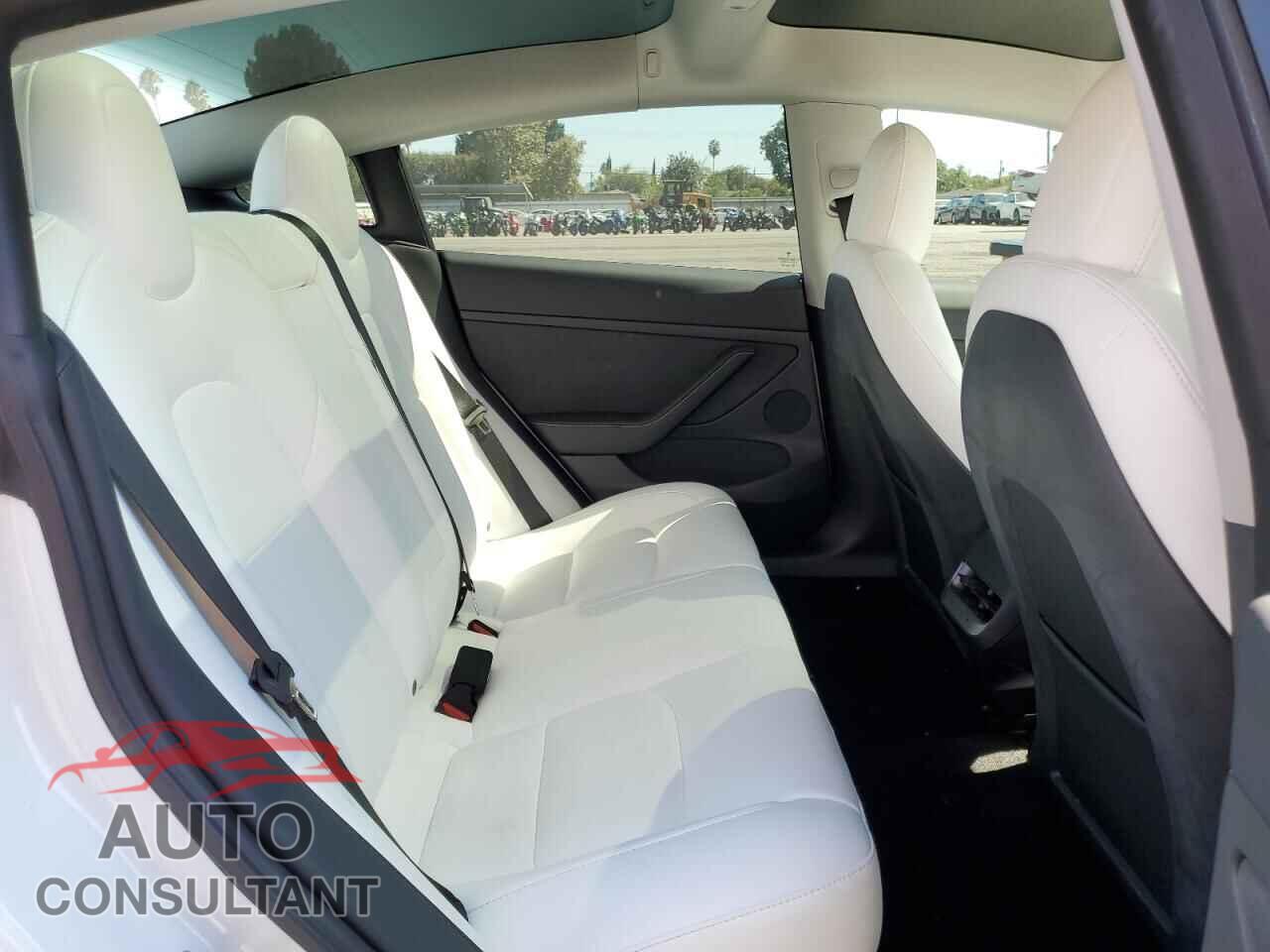 TESLA MODEL 3 2022 - 5YJ3E1EA8NF373267