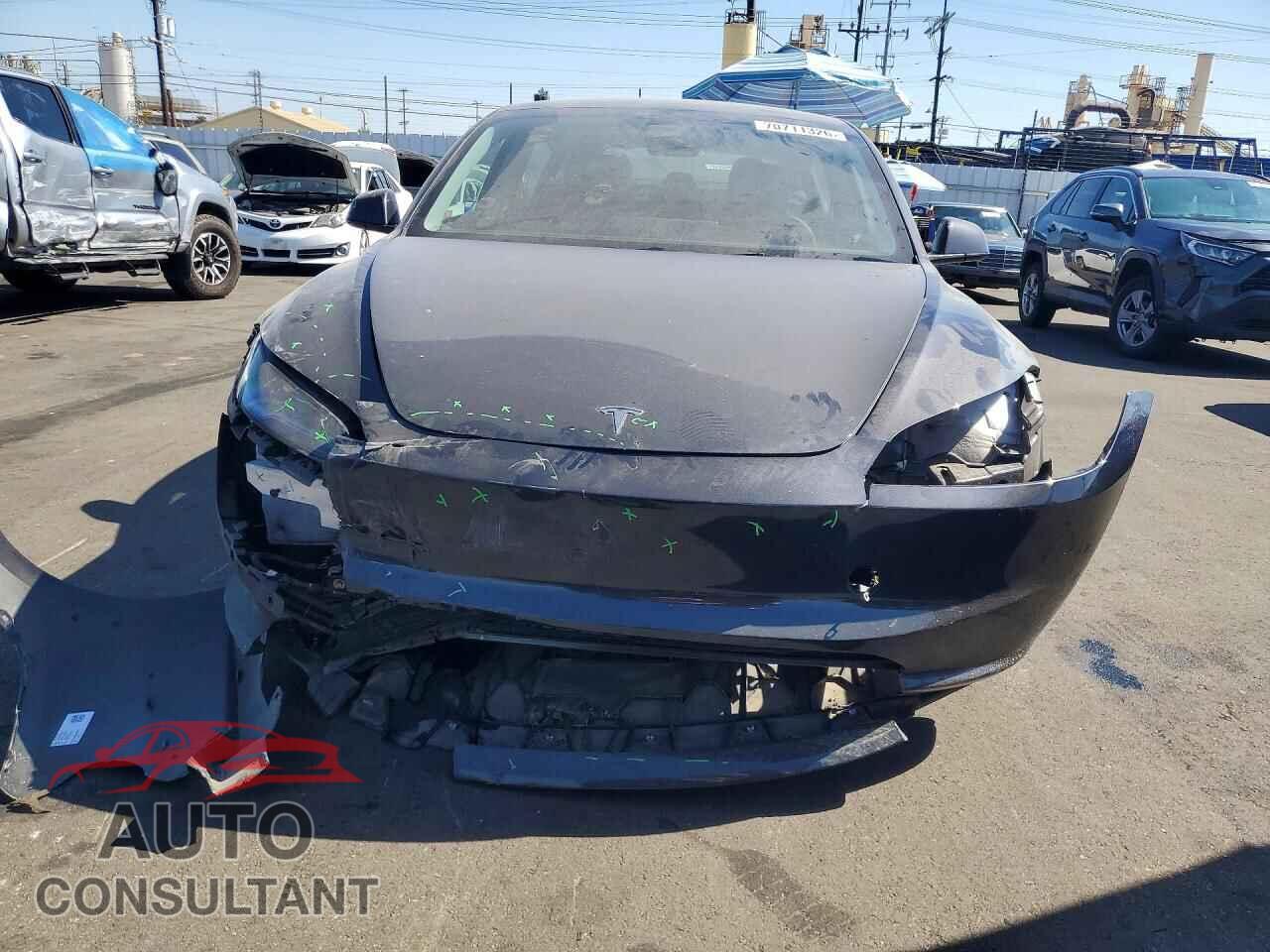 TESLA MODEL 3 2025 - 5YJ3E1EA0SF890400