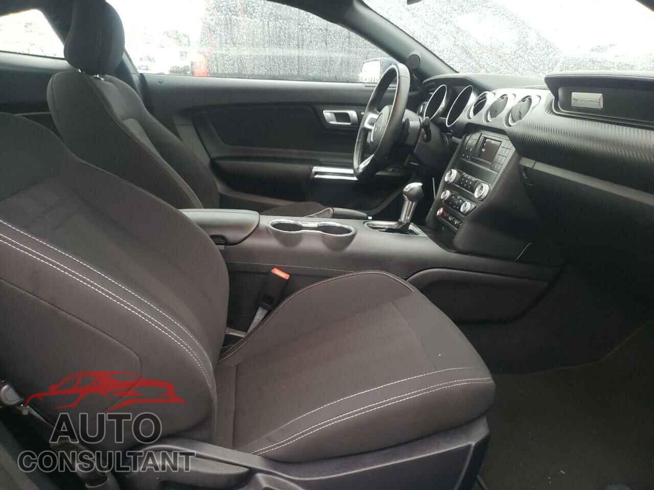 FORD MUSTANG 2019 - 1FA6P8TH0K5200877