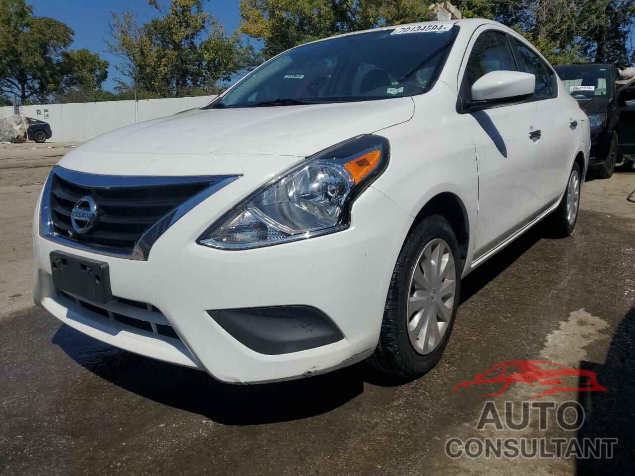 NISSAN VERSA 2017 - 3N1CN7AP7HL801867