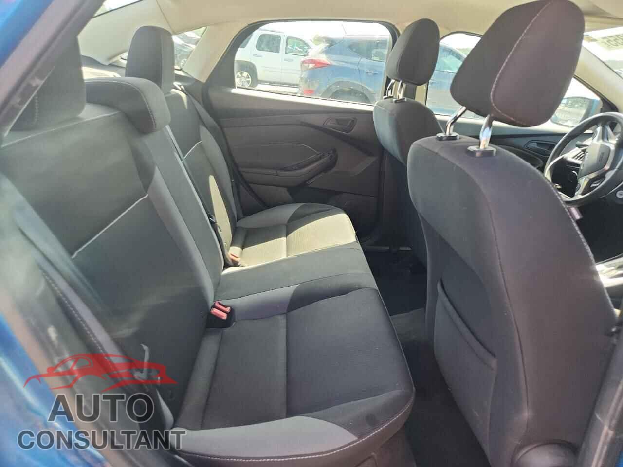 FORD FOCUS 2012 - 1FAHP3F26CL313927