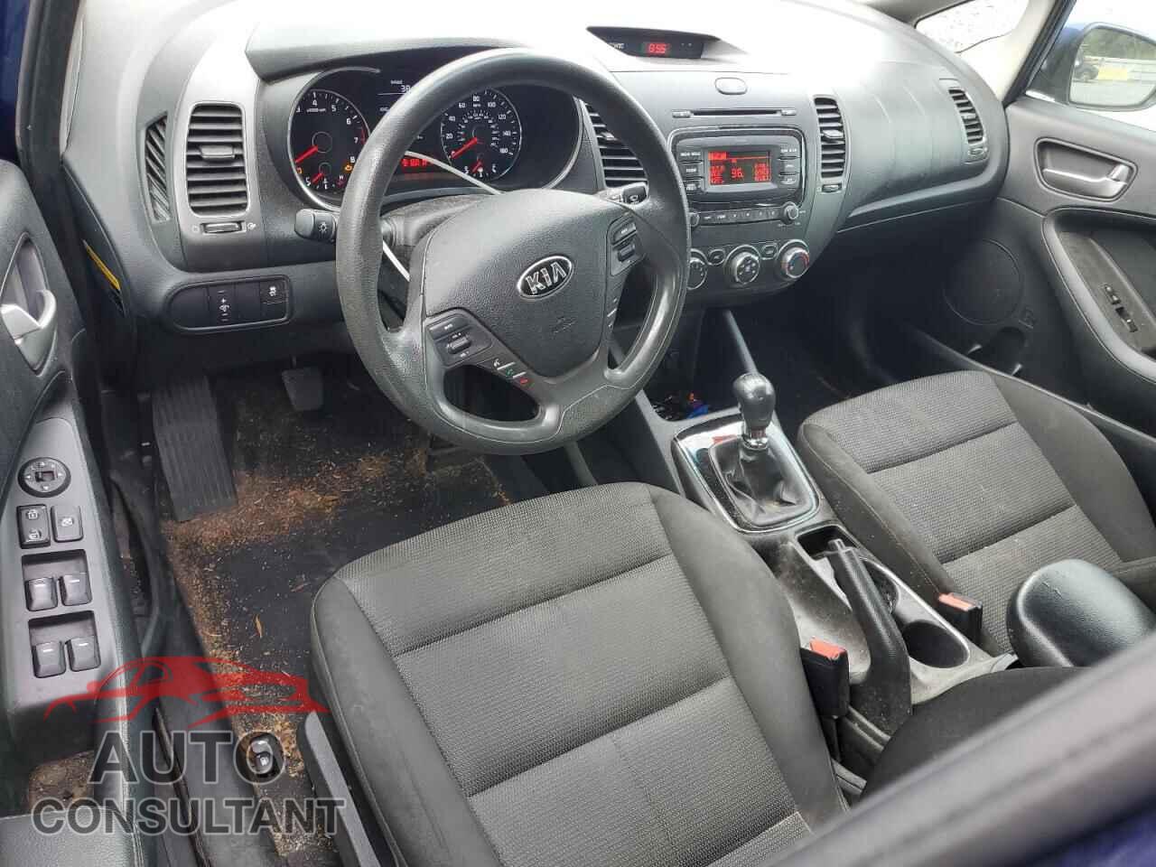 KIA FORTE 2017 - 3KPFK4A76HE028444