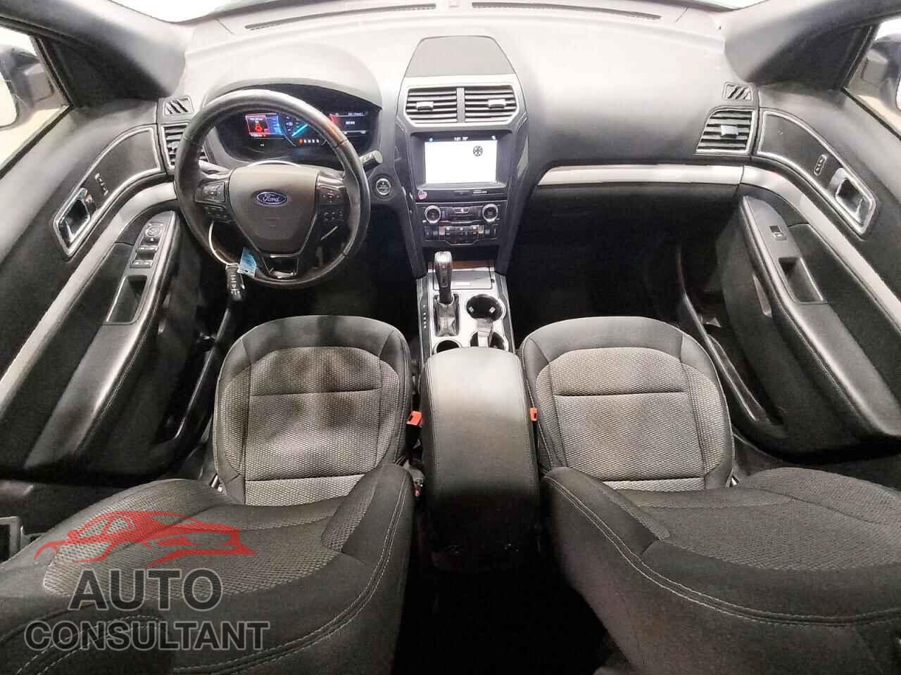 FORD EXPLORER 2017 - 1FM5K7D8XHGD99992
